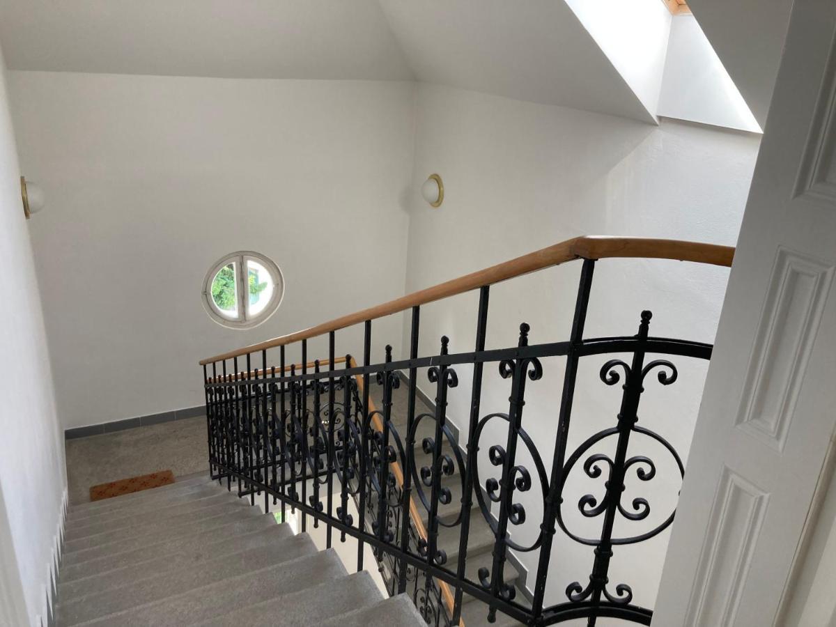 Vynimocny Apartman V Staromestskej Vile S Vyhladom Na Hrad Bratislava Eksteriør billede